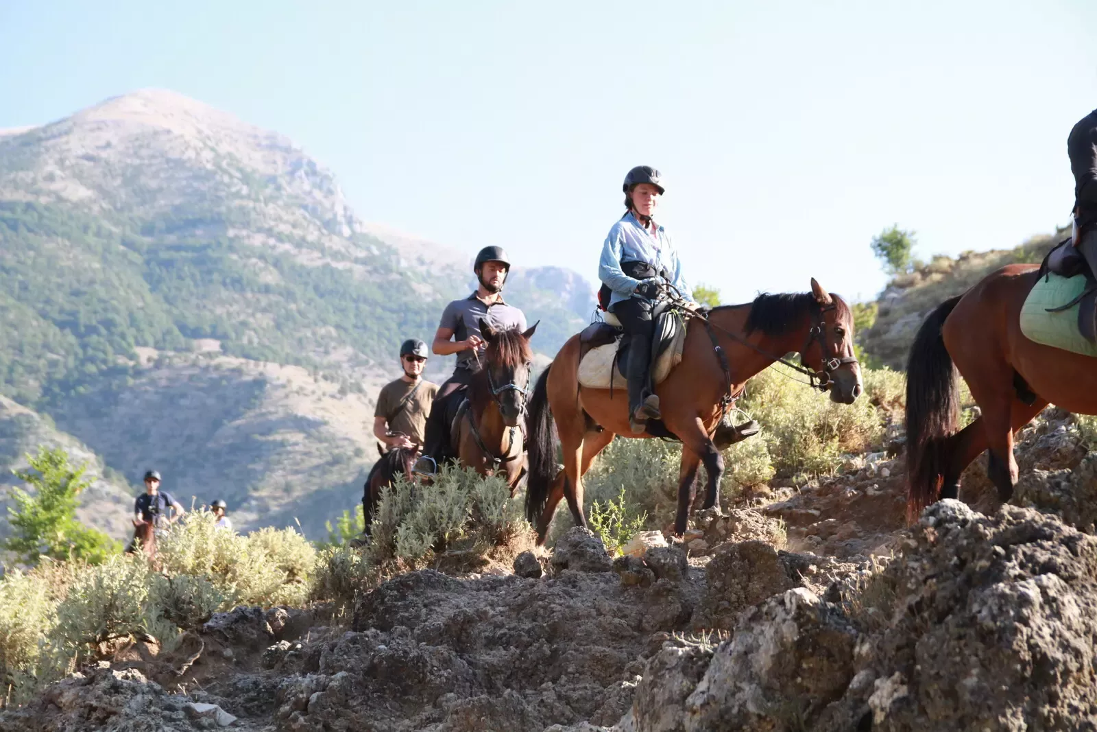 indrukwekkend landschap tijdens trektocht te paard in Albanië